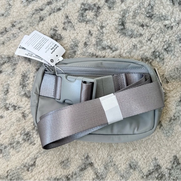 Lululemon | Everywhere Belt Bag, Silver Drop - Picture 3 of 4
